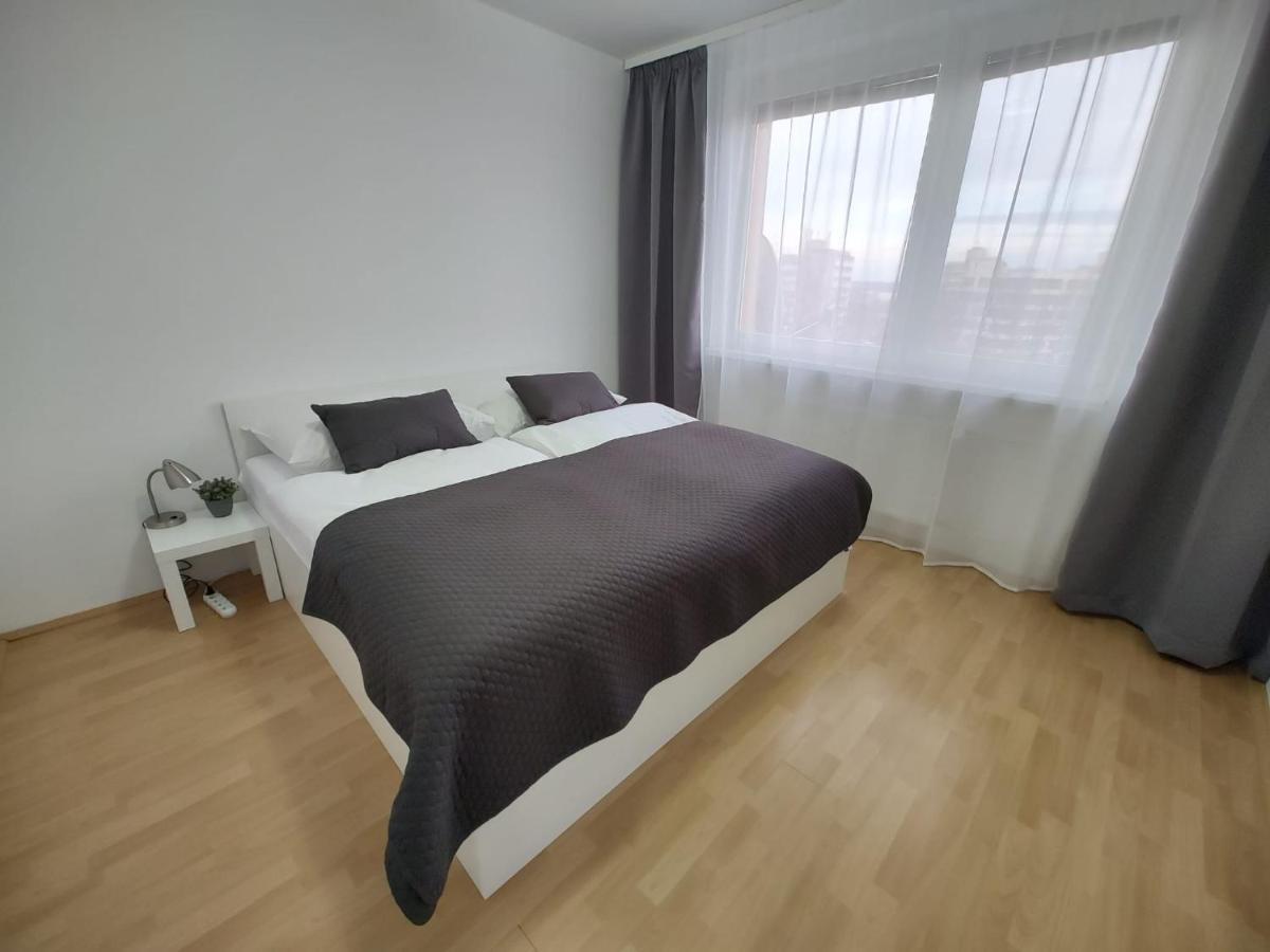 Marilyn Prijemny 3 Izbovy Byt V Raci Raca Exteriér fotografie